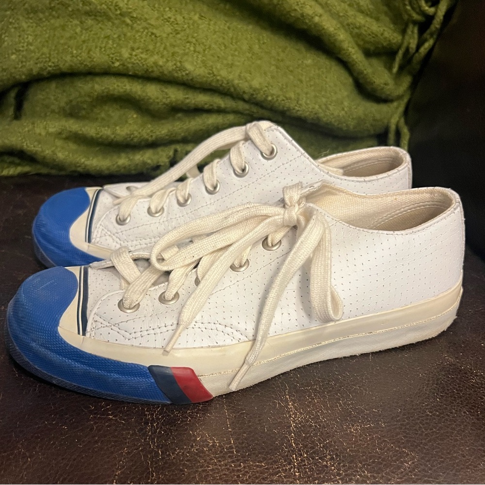 Keds  Leather! Pro-Keds
Women’s 8 Men’s 6 1/2